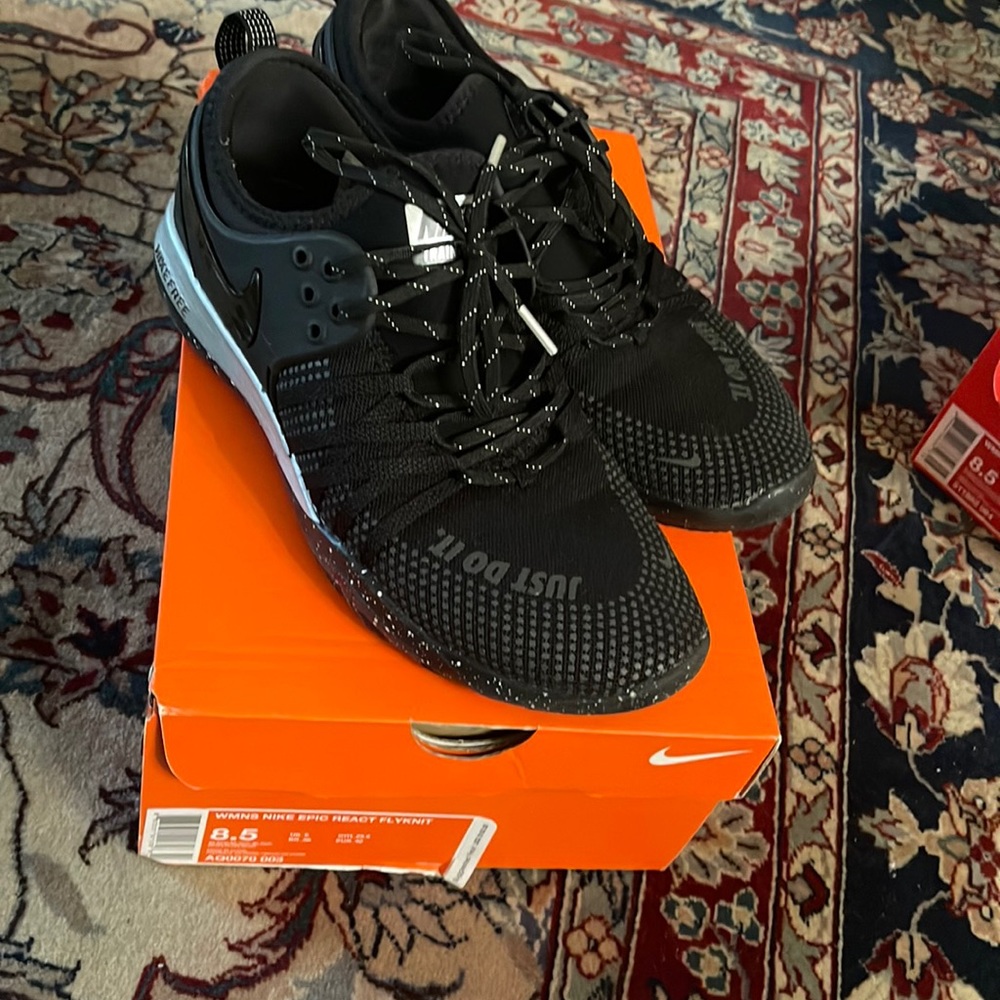 Wmns nike epic react